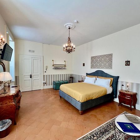 Casa Santangelo Suites ซาแลร์โน ภายนอก รูปภาพ