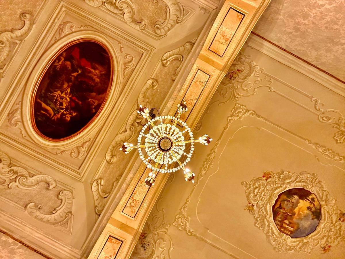Casa Santangelo Suites ซาแลร์โน ภายนอก รูปภาพ