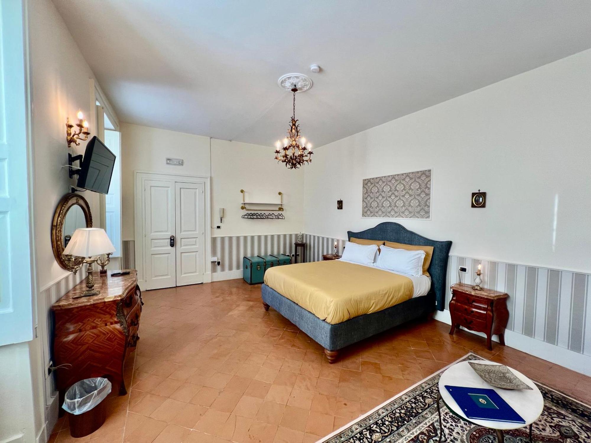 Casa Santangelo Suites ซาแลร์โน ภายนอก รูปภาพ
