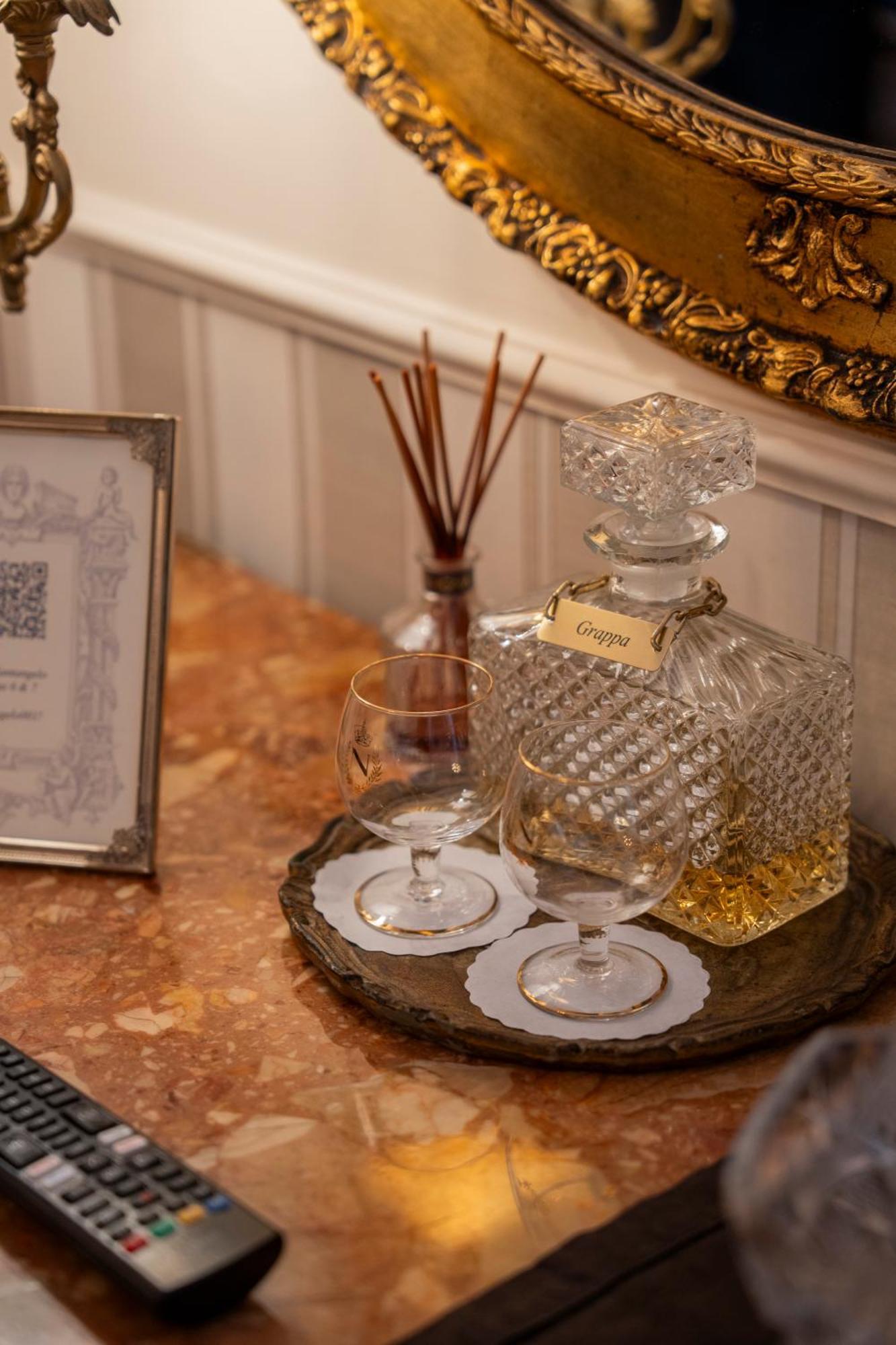 Casa Santangelo Suites ซาแลร์โน ภายนอก รูปภาพ