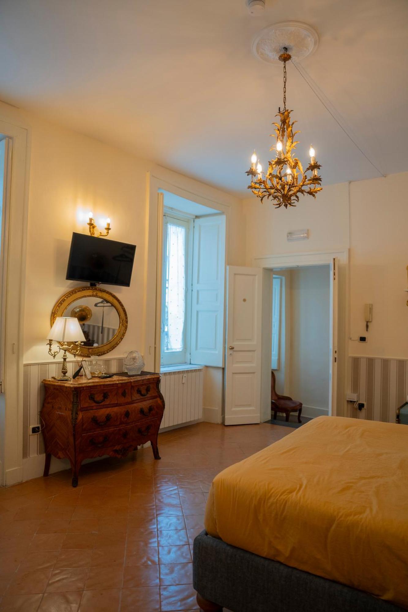 Casa Santangelo Suites ซาแลร์โน ภายนอก รูปภาพ