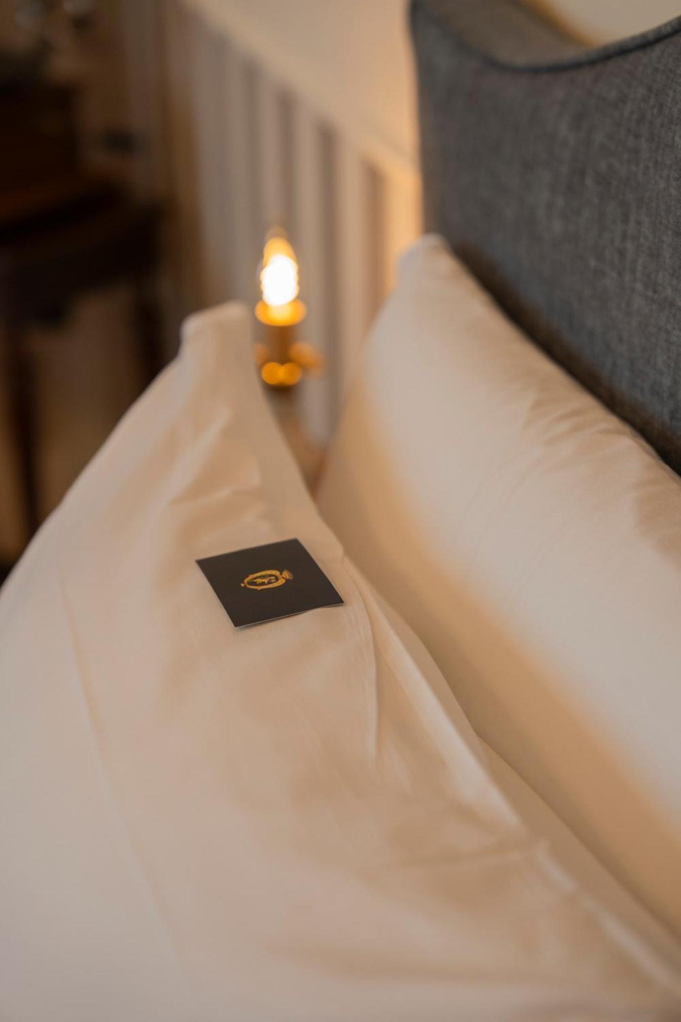 Casa Santangelo Suites ซาแลร์โน ภายนอก รูปภาพ