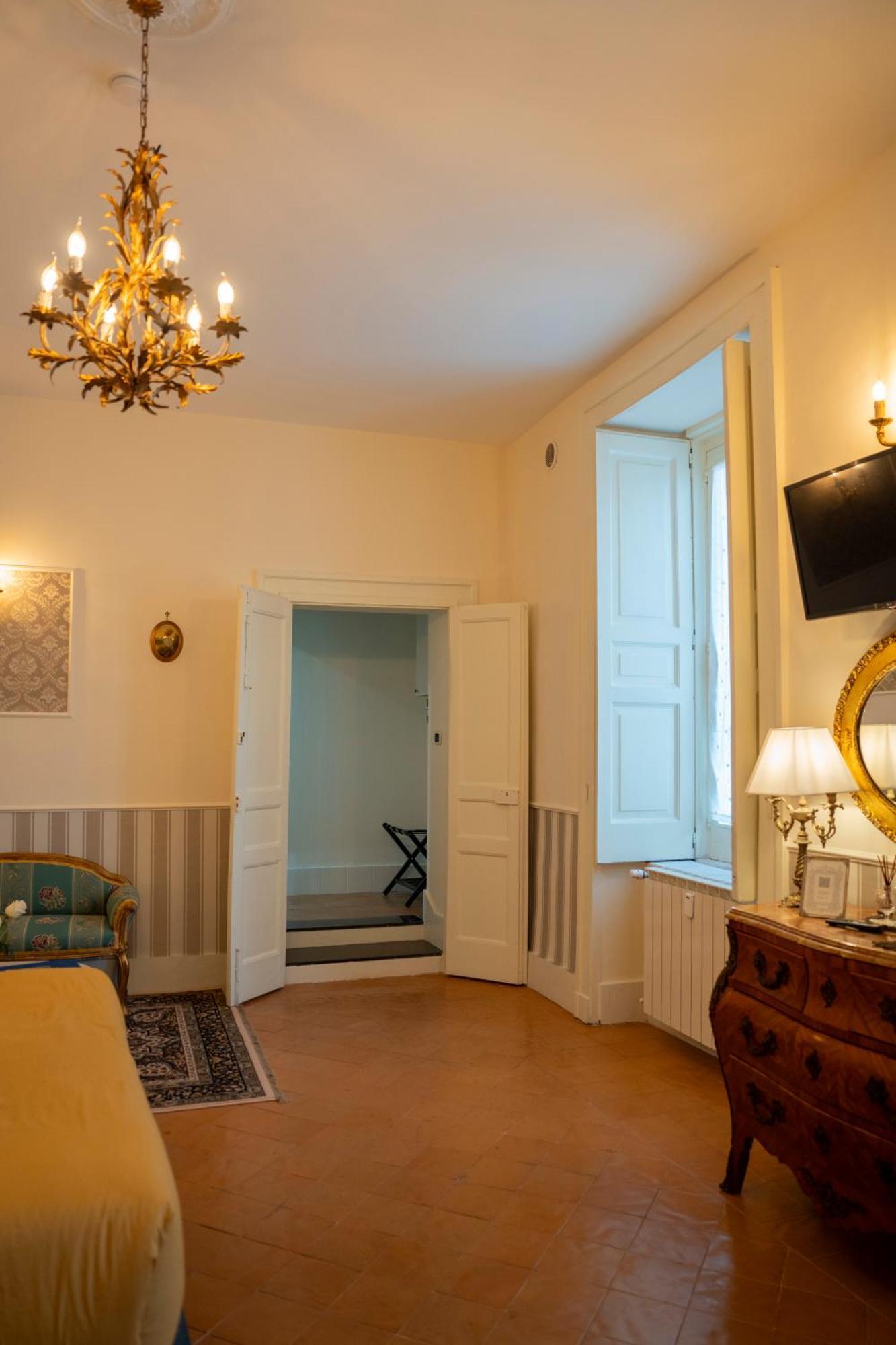 Casa Santangelo Suites ซาแลร์โน ภายนอก รูปภาพ